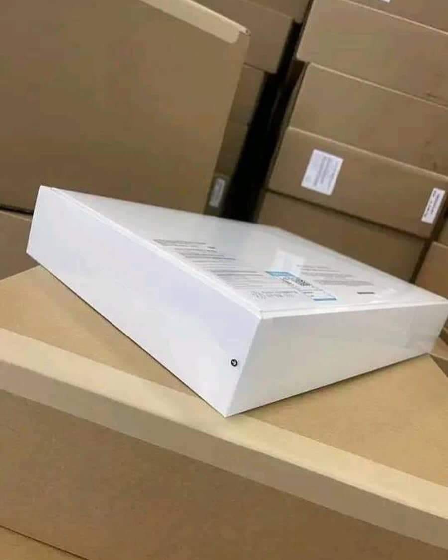 MacBook pallets 13 inch Retina screen Image 4