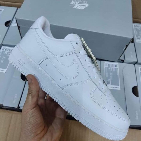 Original Nike shoes pallets