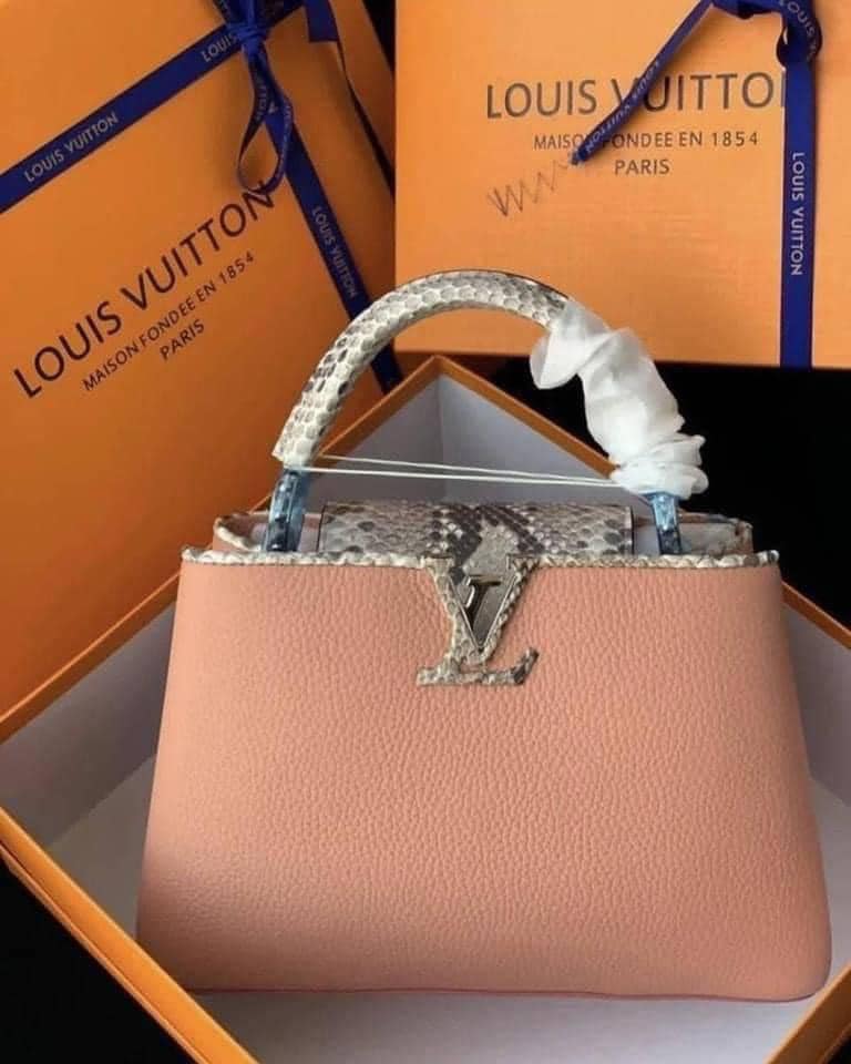 Womenhandbags / Nike shoes pallets Image 16