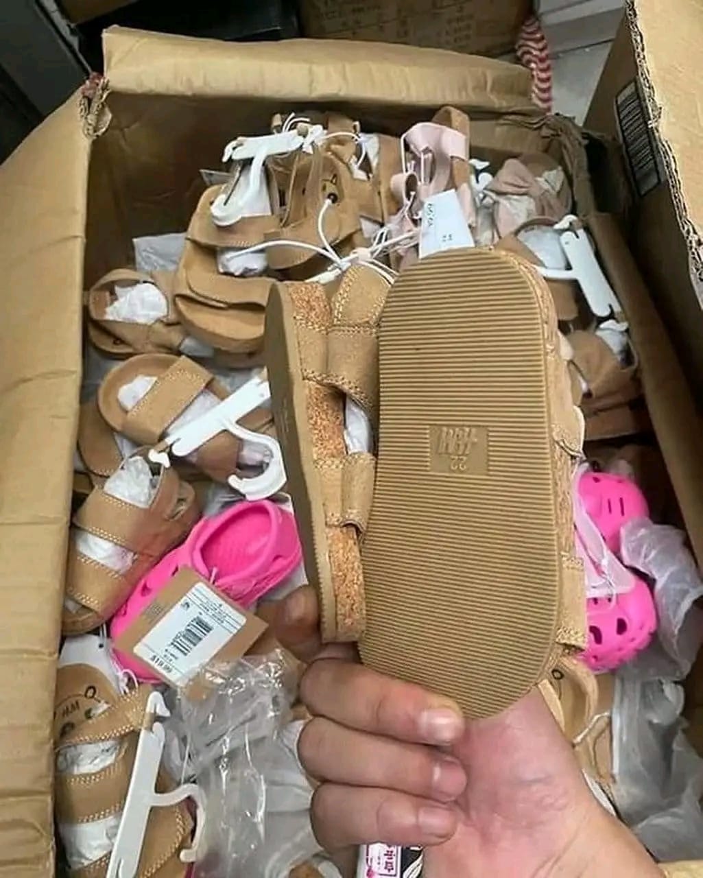 Pallets of sandals Image 6