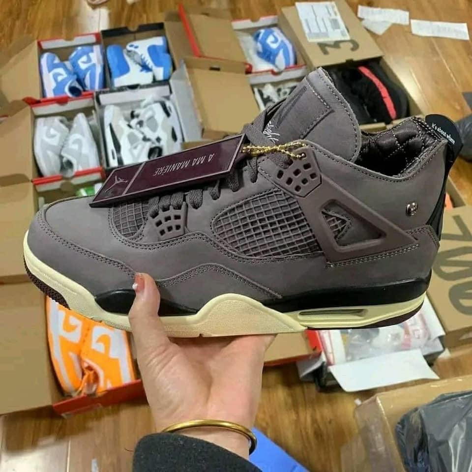 Original Nike shoes pallets Image 3