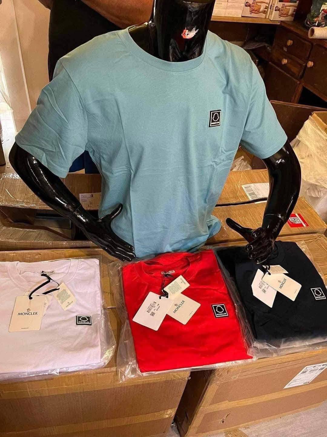 Assorted brands of original T shirts Image 3