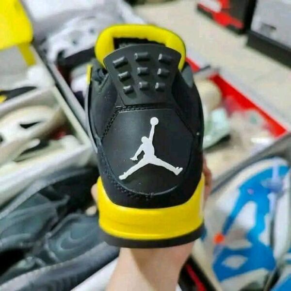 Nike shoes pallets available