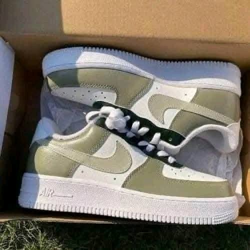 Original Nike shoes pallets Image 9