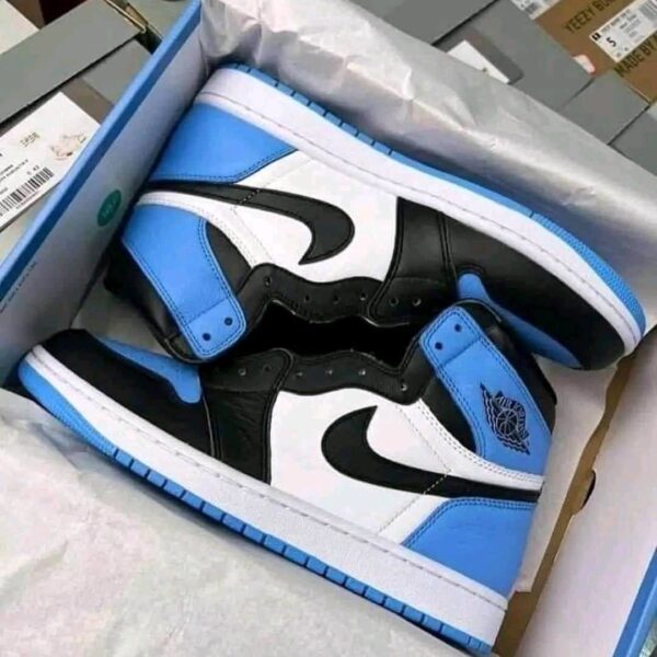 Original Nike shoes pallets