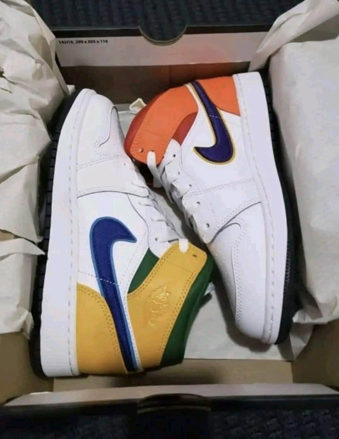 Original Nike shoes pallets Image 13