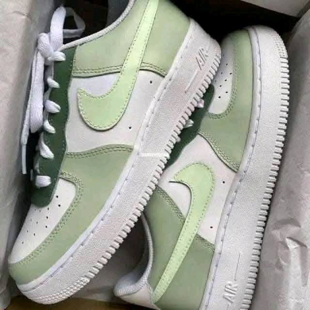 Original Nike shoes pallets Image 6