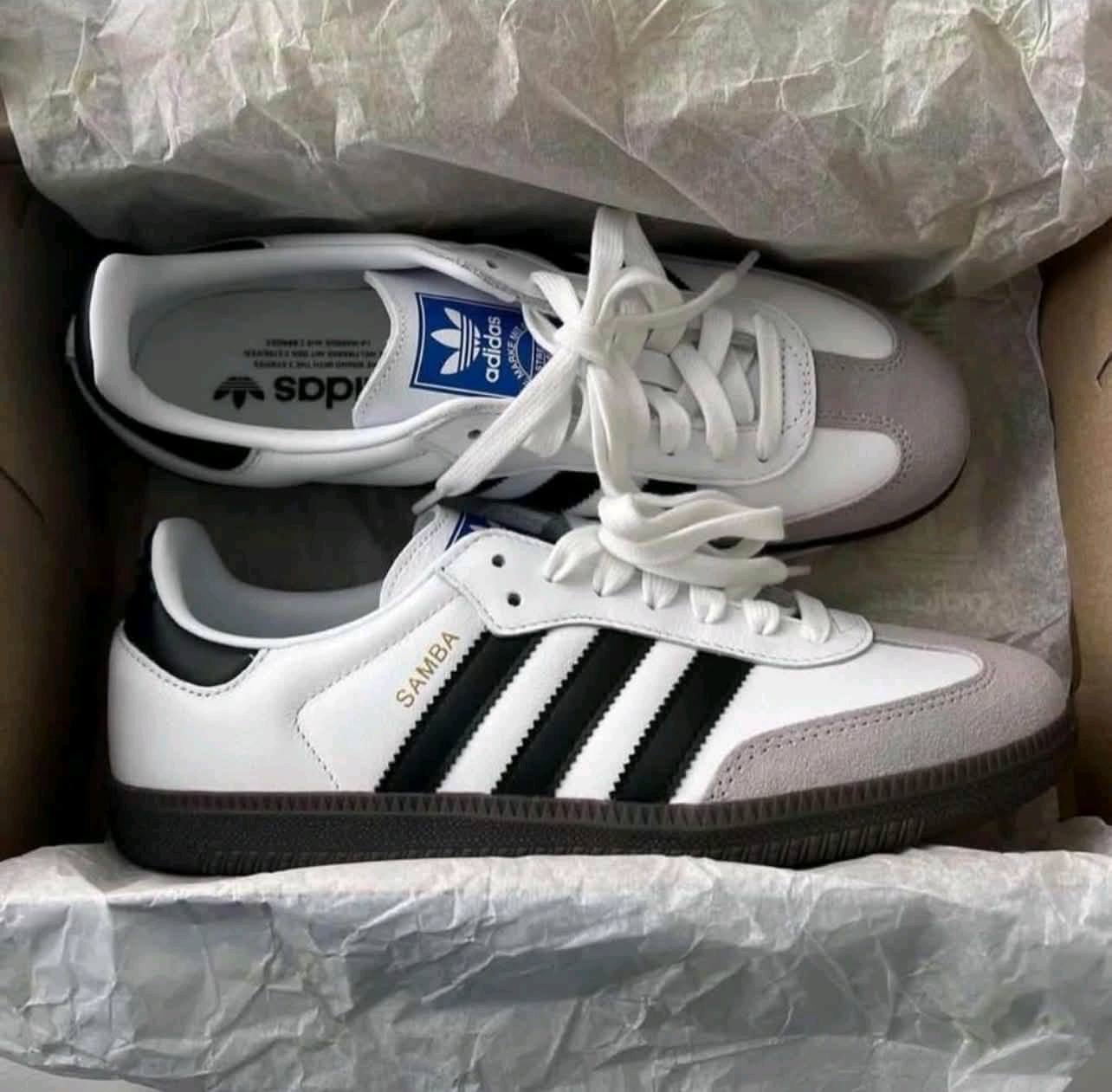 Original Nike shoes pallets Image 3