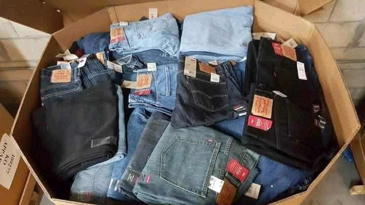 Levi's pants for men and women Image 8