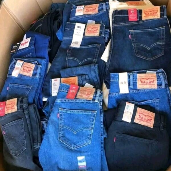 Levi's pants for men and women