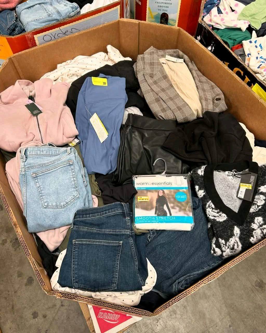 Children's clothing pallets Image 9