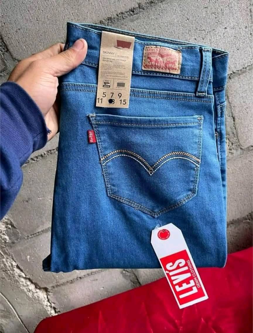 Levi's pants for men and women Image 17
