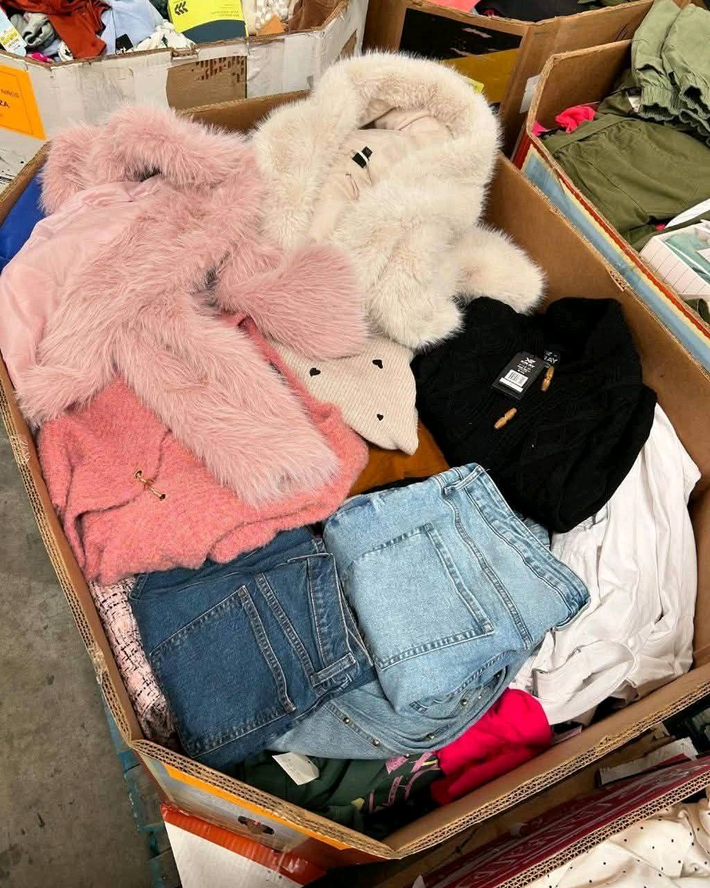 Children's clothing pallets Image 10