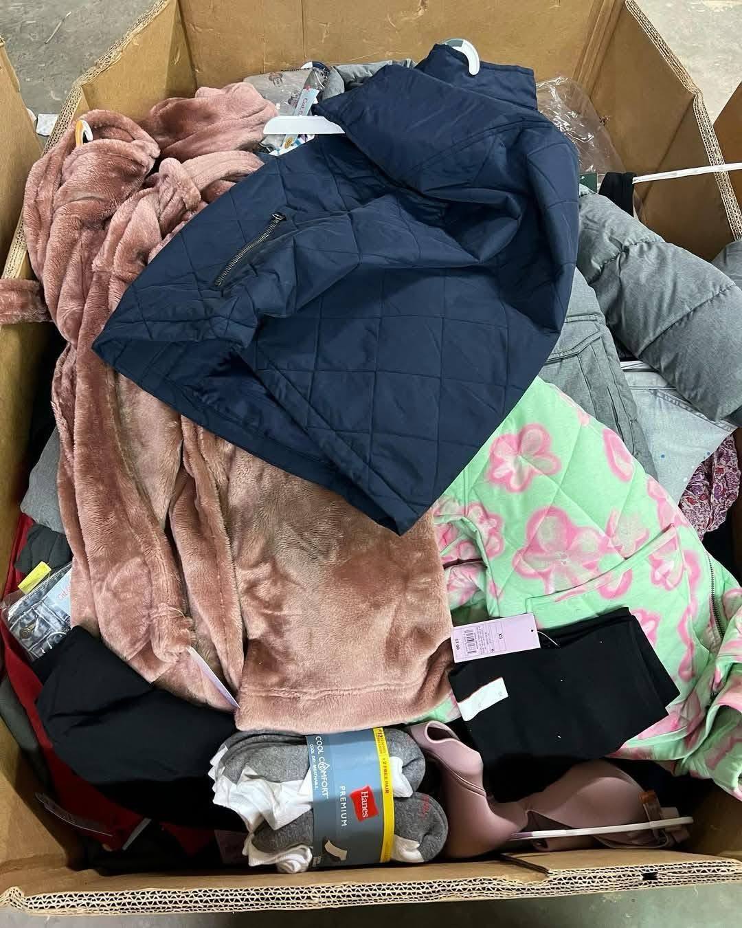 Children's clothing pallets Image 13