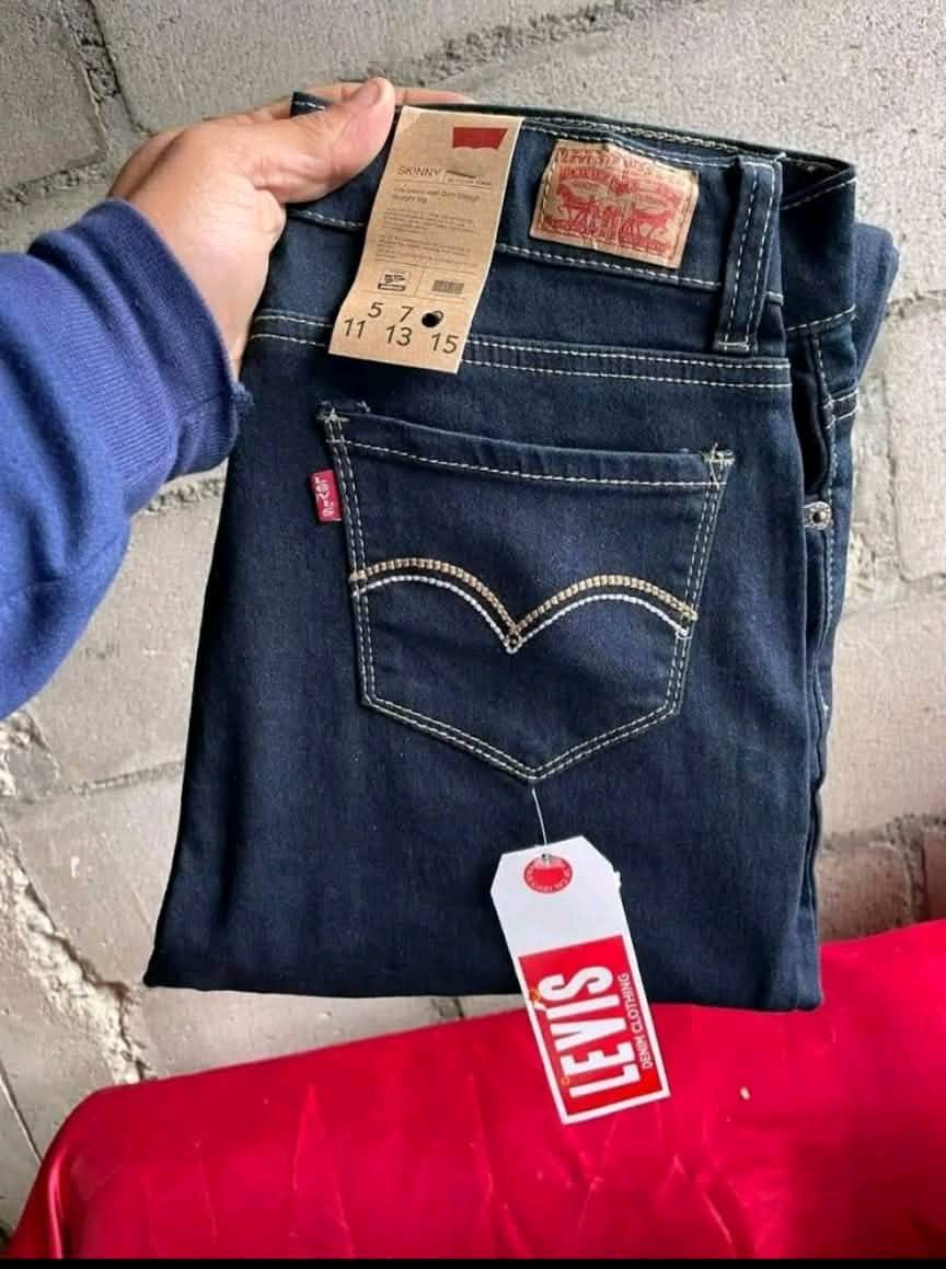 Levi's pants for men and women Image 16