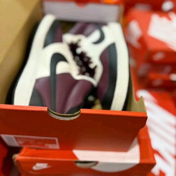 Original Nike shoes pallets