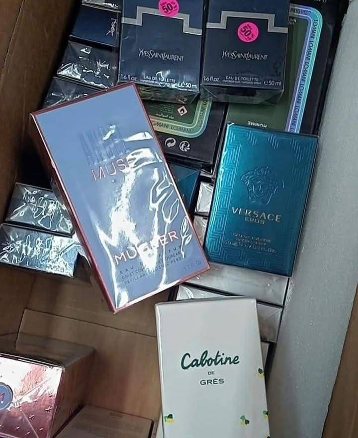 Mixed perfumes pallet Image 3