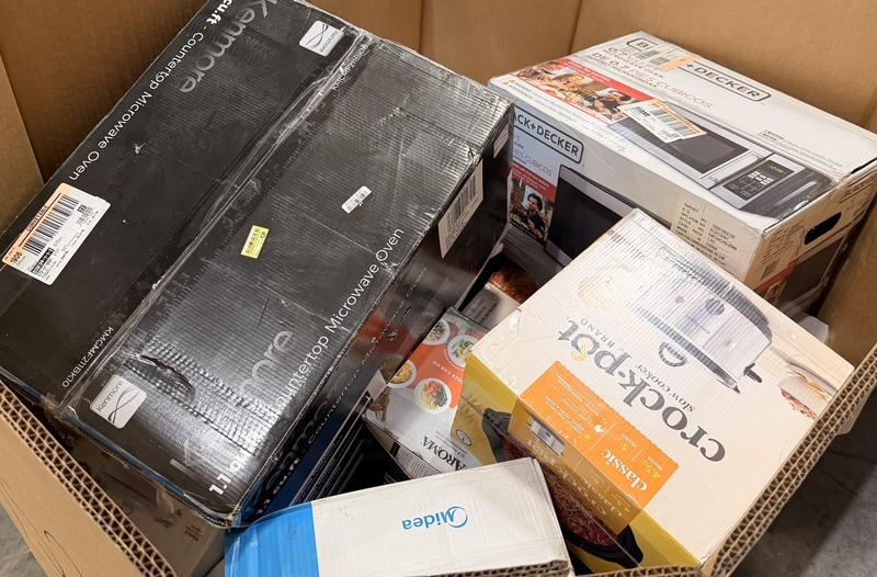 TGT Electronics Truckload Image 5