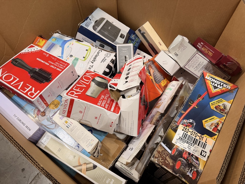 TGT Electronics Truckload Image 3